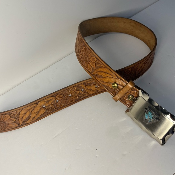 Vtg Southwestern Turquoise Arrowhead Belt Buckle & Hand Tooled Leather Belt 33” - Picture 3 of 6
